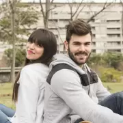 ¿Qué son los "adultos chiquitos"? El drama que atraviesa la Generación Z