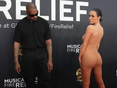Bianca Censori y Kanye West se robaron las miradas de los Grammy.