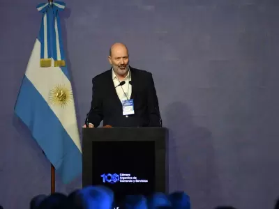 Sturzenegger anuncia la eliminaci�n del impuesto al cine y nuevos topes para los subsidios