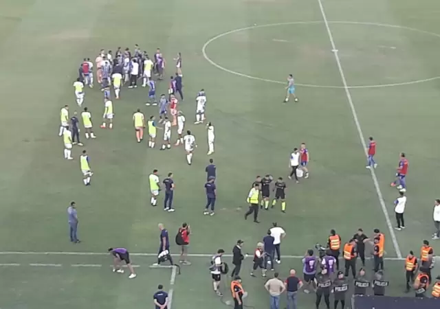 Godoy Cruz y Talleres igualaban 0 a 0.