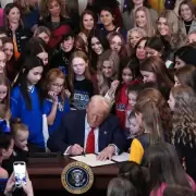 Trump repite afirmaci�n falsa sobre atletas transg�nero en los Juegos Ol�mpicos