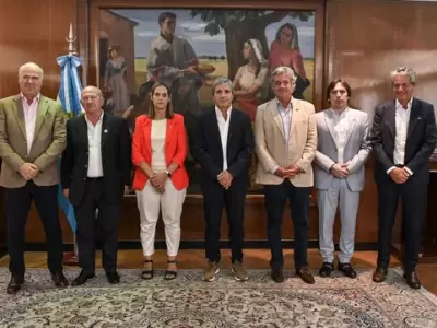 Caputo con la Mesa de Enlace.