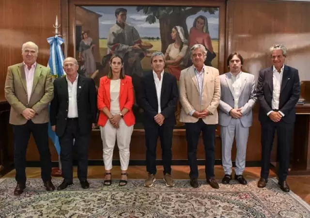 Caputo con la Mesa de Enlace.