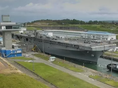 Buques militares estadounidenses suelen transitar con regularidad  la v�a que une los oc�anos Atl�ntico y Pac�fico.