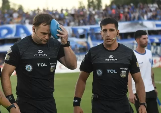 El juez de l�nea n�mero 2, Diego Mart�n, fue agredido en el partido entre los mendocinos y cordobeses