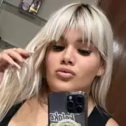 Detenida pero conectada: Morena Rial sorprende con promociones en redes