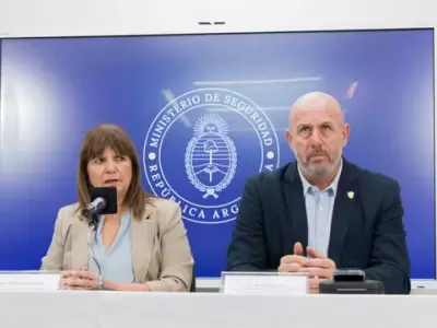 Patricia Bullrich y Waldo Wolff.