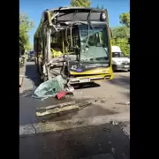 Dos micros chocaron en el predio de la UNCuyo
