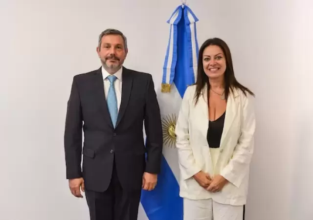 Mariano De los Heros y la ministra de Capital Humano, Sandra Pettovello.