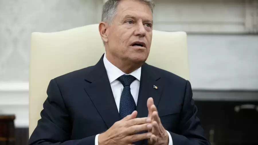 "Para evitar a Rumania y a los ciudadanos rumanos una crisis, dejar� el cargo el mi�rcoles 12 de febrero" (K. Iohannis)