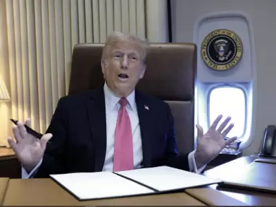 Trump caus� un nuevo revuelo internacional mientras se trasladaba en el Air Force One.