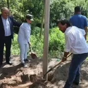 Bullrich y S�enz dieron inicio a la construcci�n del alambrado en Salta