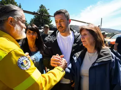Patricia Bullrich y Luis Petri llegaron a El Bols�n para monitorizar el trabajo de los brigadistas.