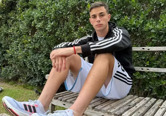 Valentin G�mez, el jugador que solo y espera