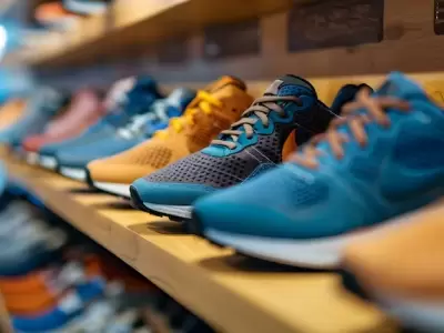 Las fabricas de zapatillas reducen personal y bajan la producci�n.