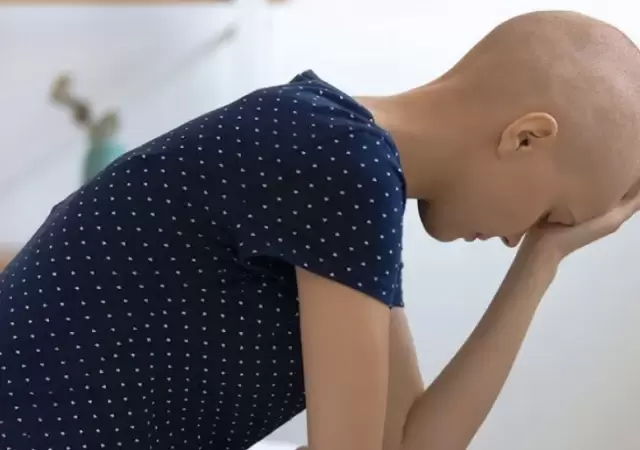 El diagn�stico de c�ncer genera un impacto psicol�gico en los pacientes y sus familias,  transformando su realidad emocional.