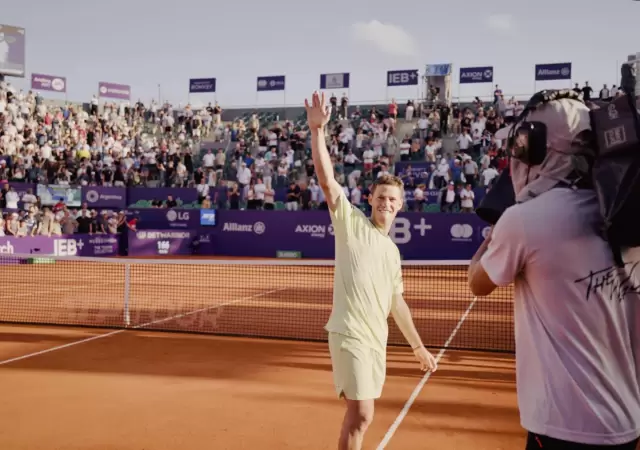 El Peque Schwartzman aun sigue dando batalla