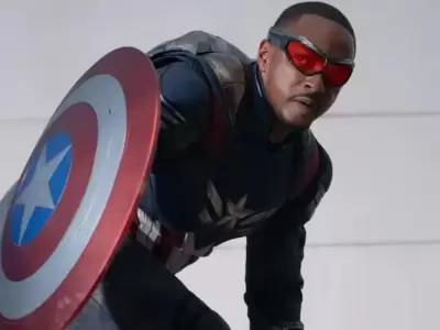 Anthony Mackie reemplaz� a Chris Evans como Capit�n Am�rica.