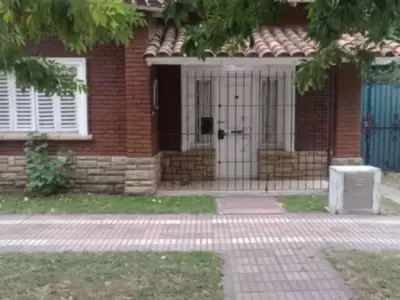 Frente de la vivienda que ocupaba la v�ctima. (Fuente: 0223)