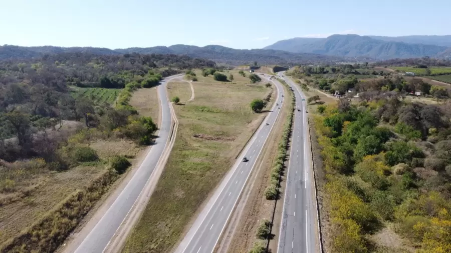 "Sostener la empresa Corredores Viales le costó al Estado unos 301.000 millones de pesos durante el 2023" (M. Adorni)