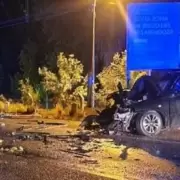 Tragedia: una madre y su hija perdieron la vida en un choque, otros tres menores graves