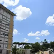 Aseguran que el papa Francisco pas� una noche tranquila en el hospital