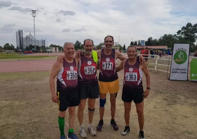 Angel Gagliano segu�a disfrutando de la pista