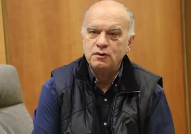 N�stor Grindetti