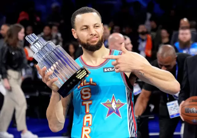 Curry fue el MVP de la jornada.