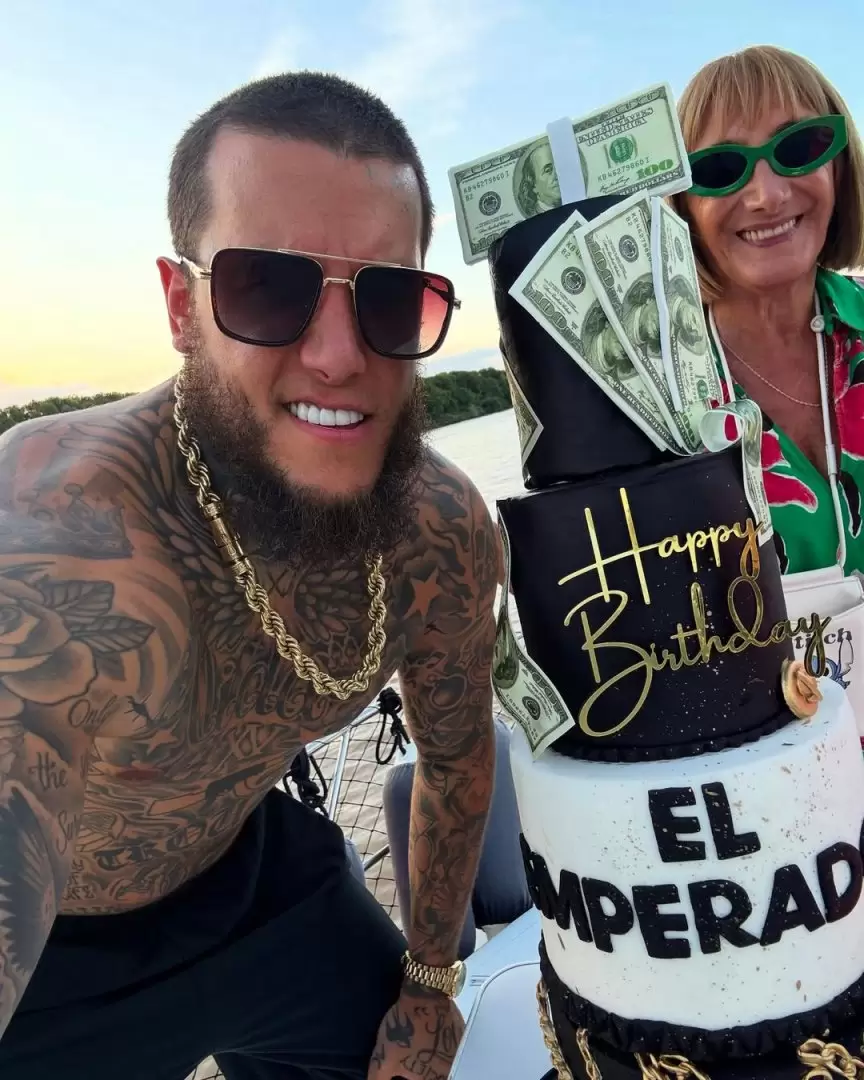 Lujosa fiesta de cumplea�os de los Caniggia.