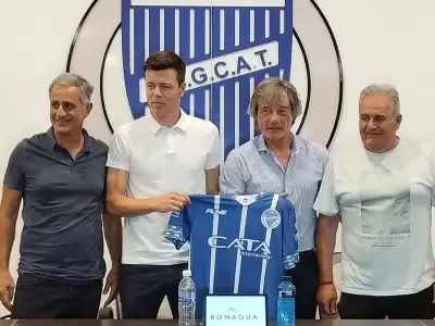 Solari fue presentado oficialmente en el Expreso.
