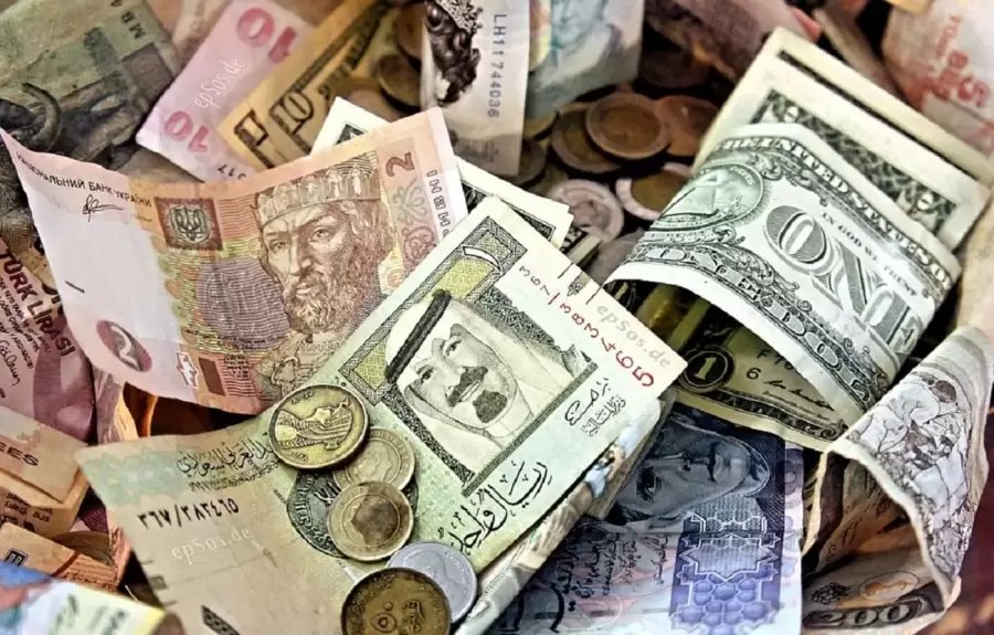 Habr� libre competencia de monedas