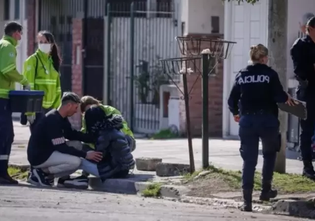 El atacante mat� a su madre, su abuelo e hiri� a su abuela.