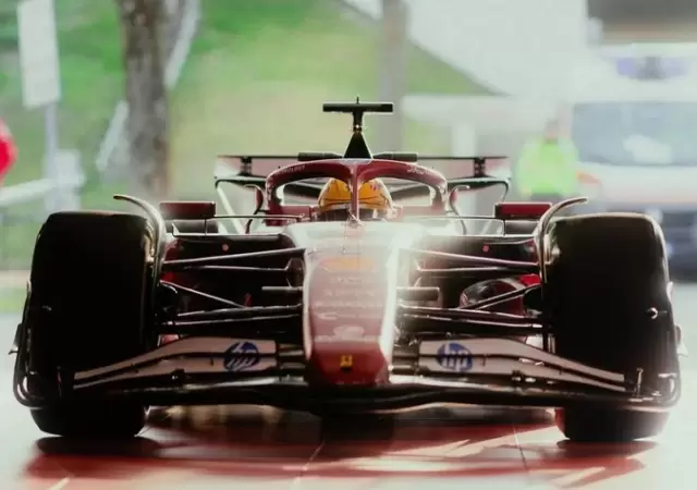 Hamilton ya se prepara para su debut en Ferrari.