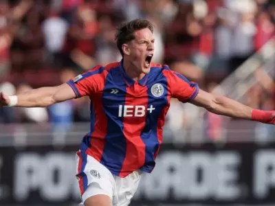 Vombergar en un gran momento en San Lorenzo.