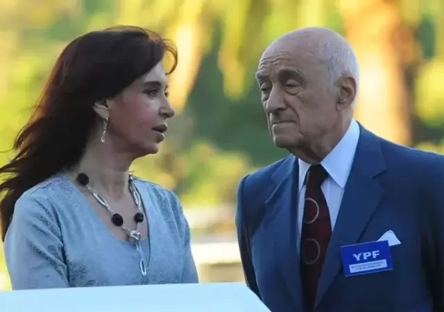Cristina Kirchner y Eskenazi, posibles implicados en una maniobra