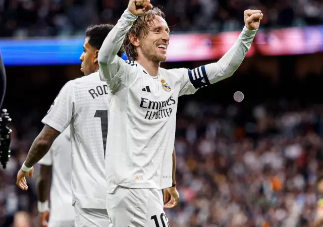 Real Madrid es puntero en Espa�a.