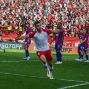 Hurac�n le gan� el cl�sico a San Lorenzo y le quit� el invicto
