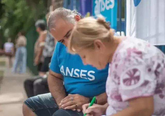 No cualquiera puede ser apoderado. El requisito principal es tener ms de 18 aos (y si es menor, que est emancipado).