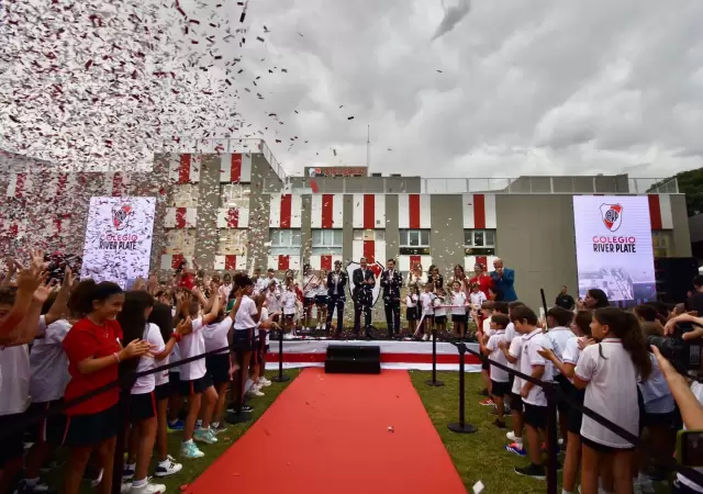 La inauguraci�n del ciclo lectivo en la escuela River