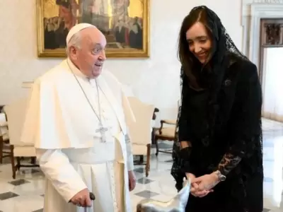 Emotiva despedida de Victoria Villarruel al papa Francisco