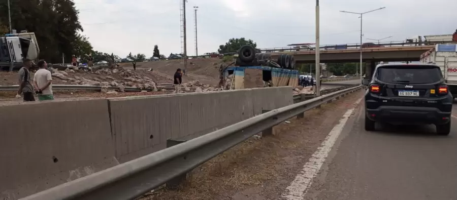 El accidente provoc� un caos vehicular