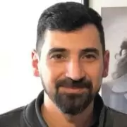 Polic�a fue acusado de intentar apropiarse de US$30,000 en la escena del crimen
