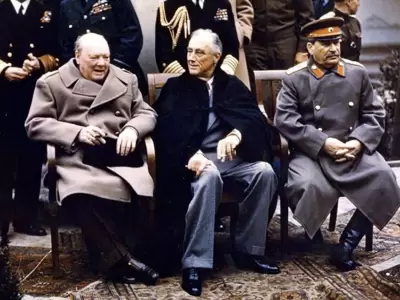 Los tres protagonistas de la cumbre de Yalta: Churchill, Roosevelt y Stalin. (Foto: archivo web)