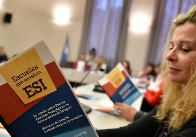 "La ESI aborda temas muy amplios y tienen que ver con valores, con convivencia, con evitar pautas que eviten riesgos en ni�os" (C. Gannam)