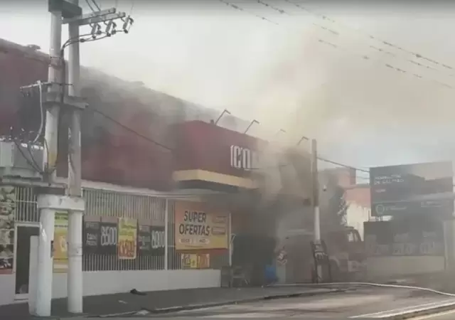 Supermercado incendiado en Jujuy/