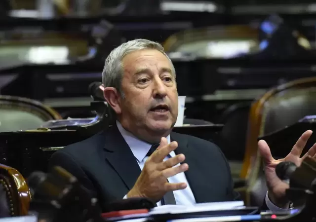 El diputado por Mendoza present� un plan sobre la escolaridad que est� cajoneado en el Congreso. (Foto: web)