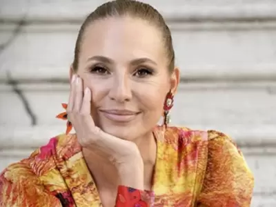 Natalia Lobo se descompens� en el escenario y se fractur� la mu�eca/