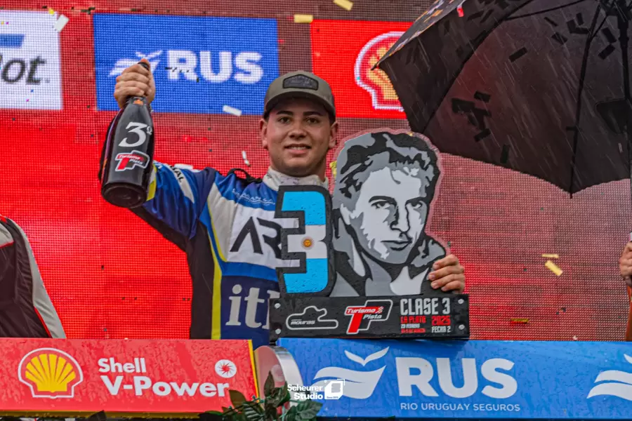 Tom�s Mart�n se qued� con el tercer lugar del podio tras remontar 21 puestos.