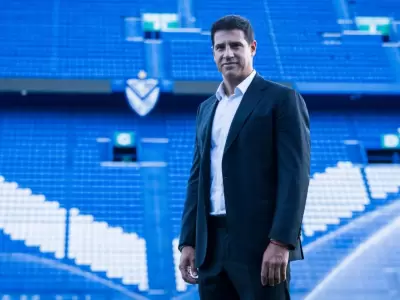 Sebasti�n Dom�nguez present� la renuncia tras la derrota de V�lez.